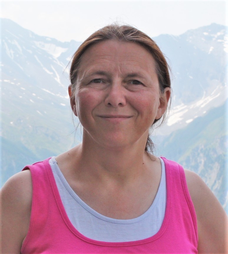 Profilovka Bronia uprtavená